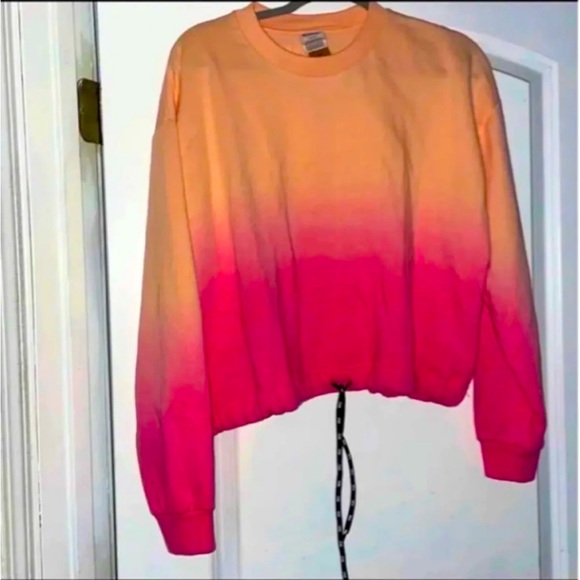 PINK Victoria's Secret Tops - Victoria Secret Pink Ombré Crop Crew